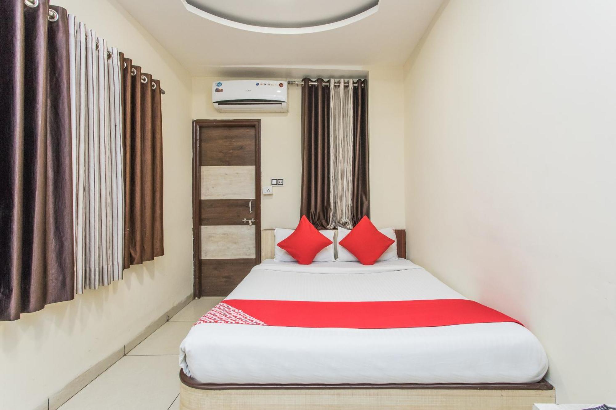 Hotel Mehar Residency Ιντόρ Εξωτερικό φωτογραφία